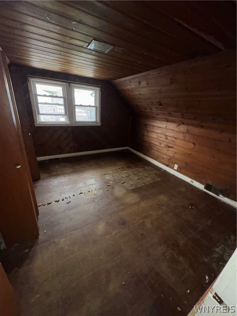 1236 Saunders Sett Road Niagara Falls, NY 14305 - Photo 9 of 13