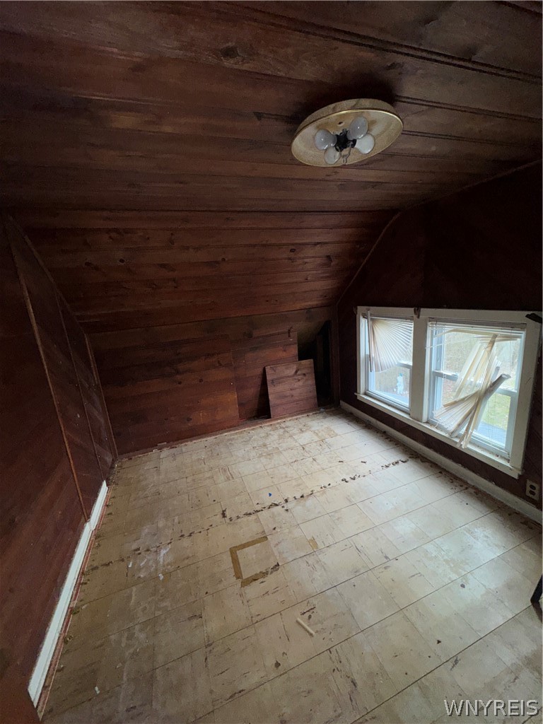 1236 Saunders Sett Road Niagara Falls, NY 14305 - Photo 10 of 13