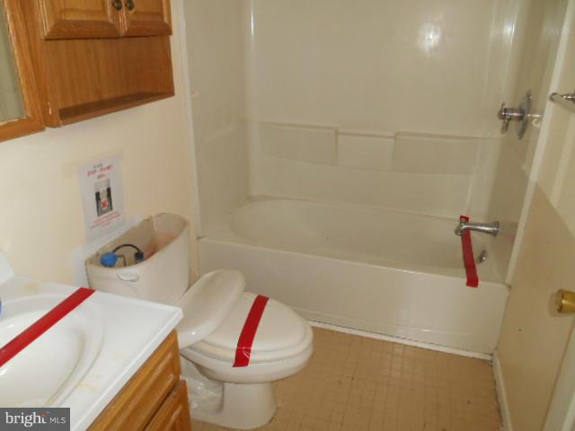 653 Powhatan Beach Road Pasadena, MD 21122 - Photo 7 of 12 Bath
