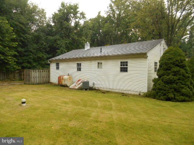 653 Powhatan Beach Road Pasadena, MD 21122 - Photo 10 of 12 Exterior (Rear)