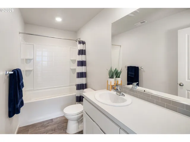 $440,000 | 2483 30th Street, Springfield, OR 97477