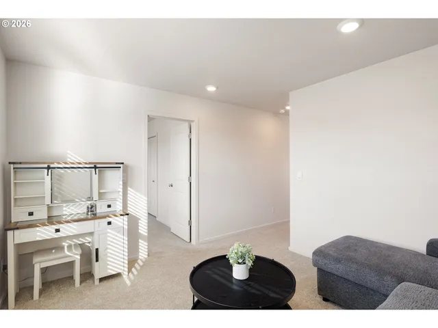 $440,000 | 2483 30th Street, Springfield, OR 97477