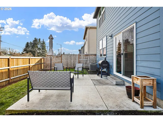 $440,000 | 2483 30th Street, Springfield, OR 97477