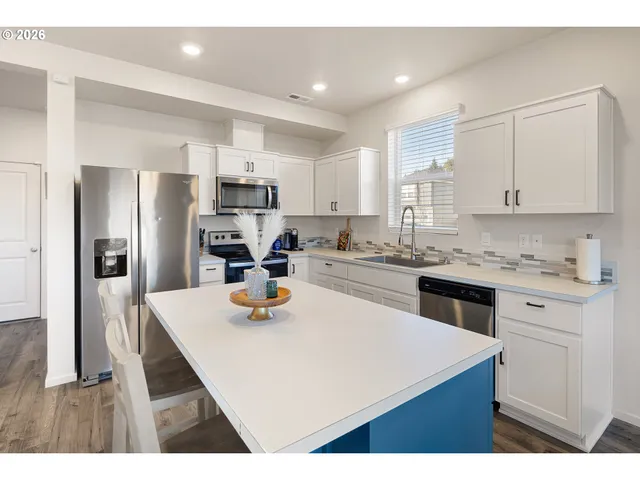 $440,000 | 2483 30th Street, Springfield, OR 97477