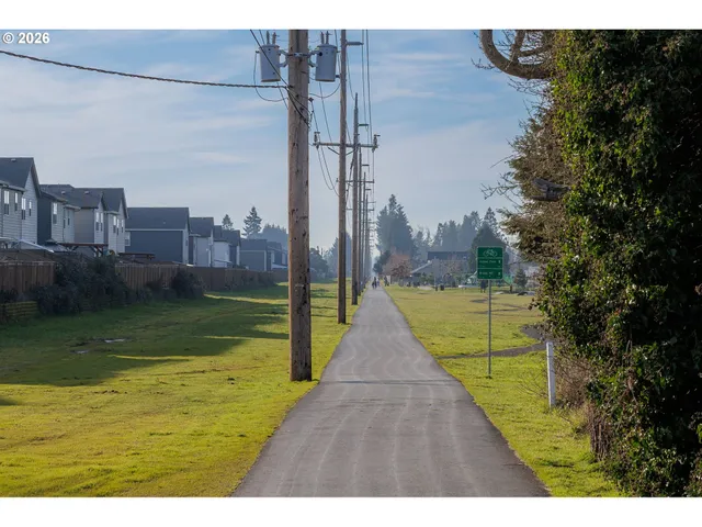 $440,000 | 2483 30th Street, Springfield, OR 97477