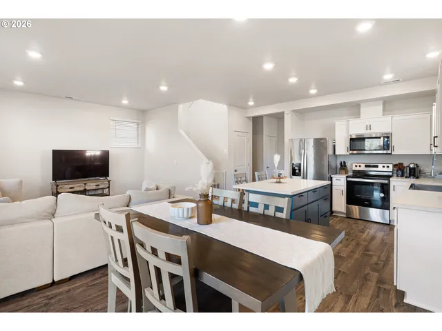 $440,000 | 2483 30th Street, Springfield, OR 97477