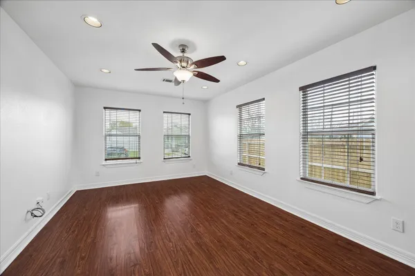 $1,800 | 708 East 32nd Street, Houston, TX 77022