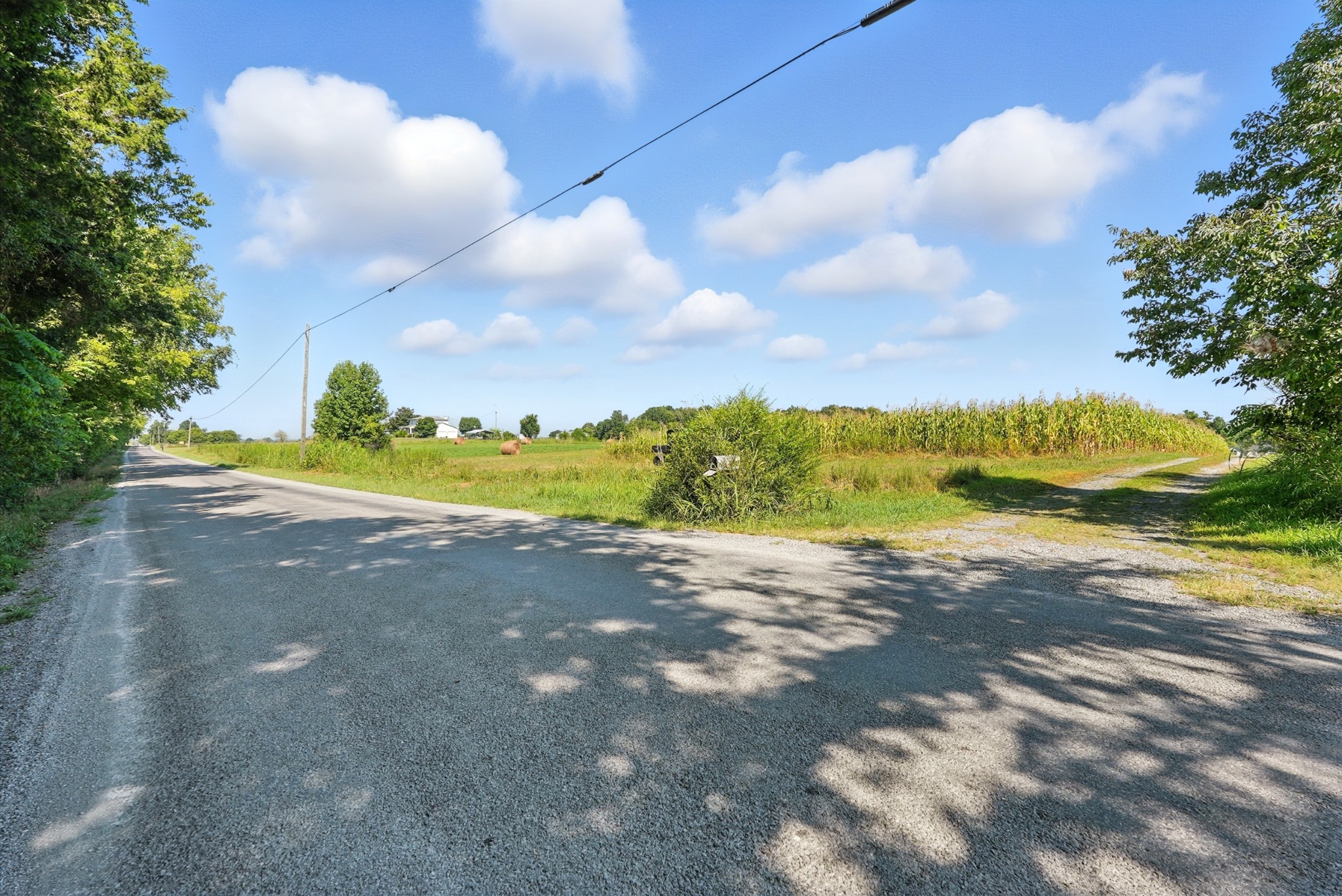 790 Squire Hall Road Bell Buckle, TN 37020 - Photo 30 of 42 a view of a road with an ocean