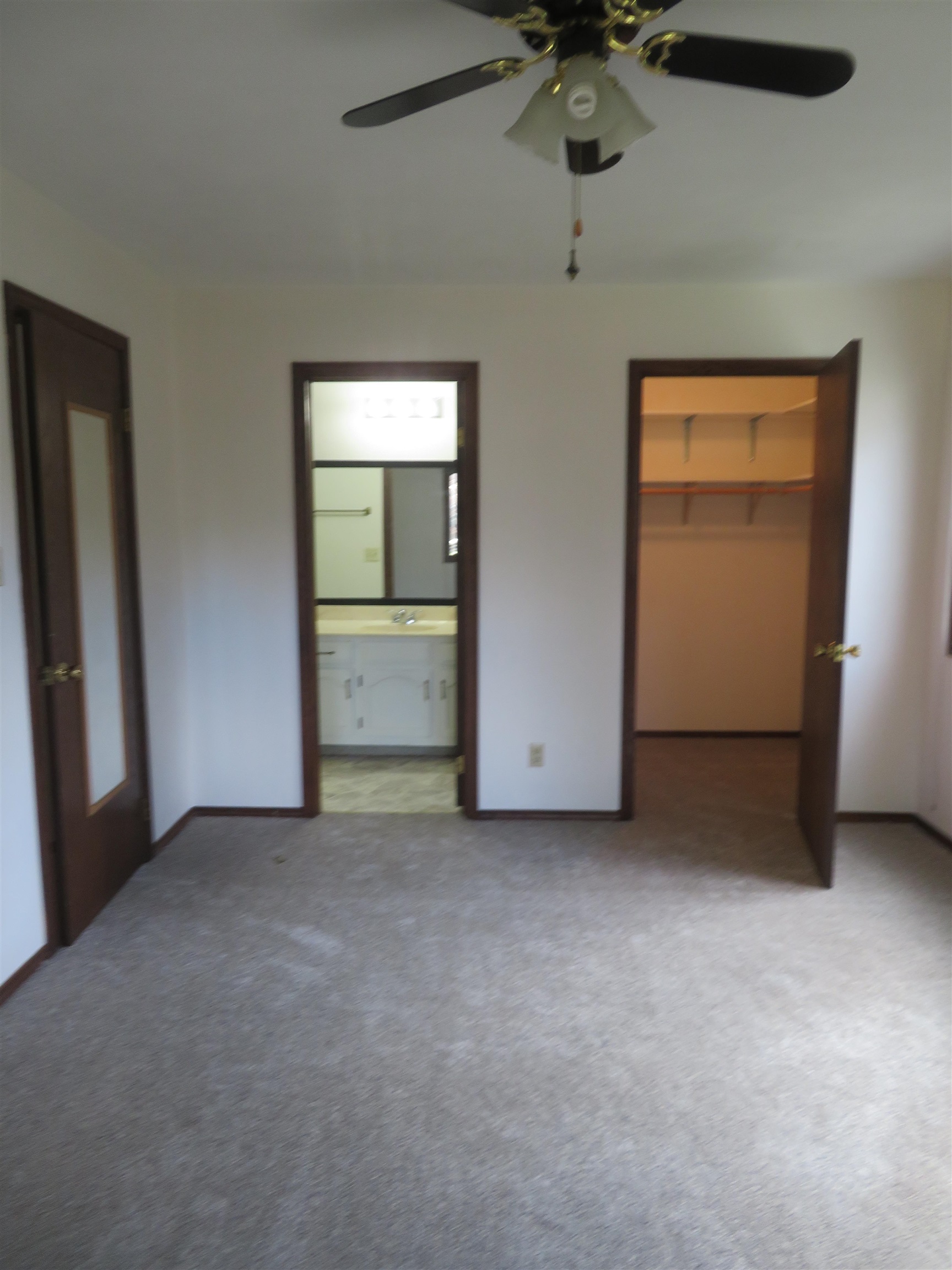 706 Quail Ridge Drive Freeport, IL 61032 - Photo 9 of 21 an empty room with fan