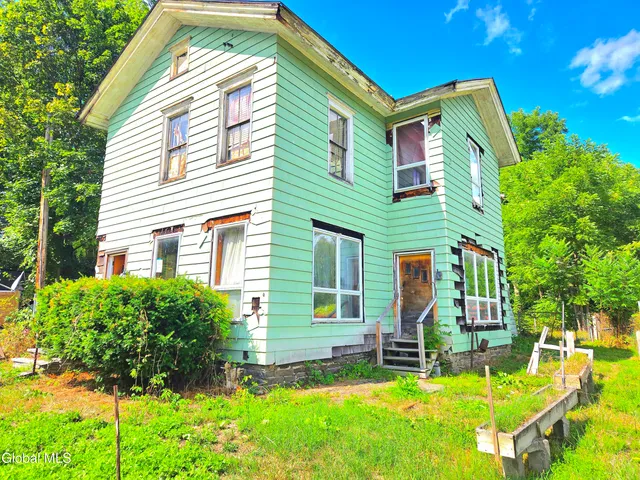 $28,900 | 32 Center Street, Milford, NY 13807