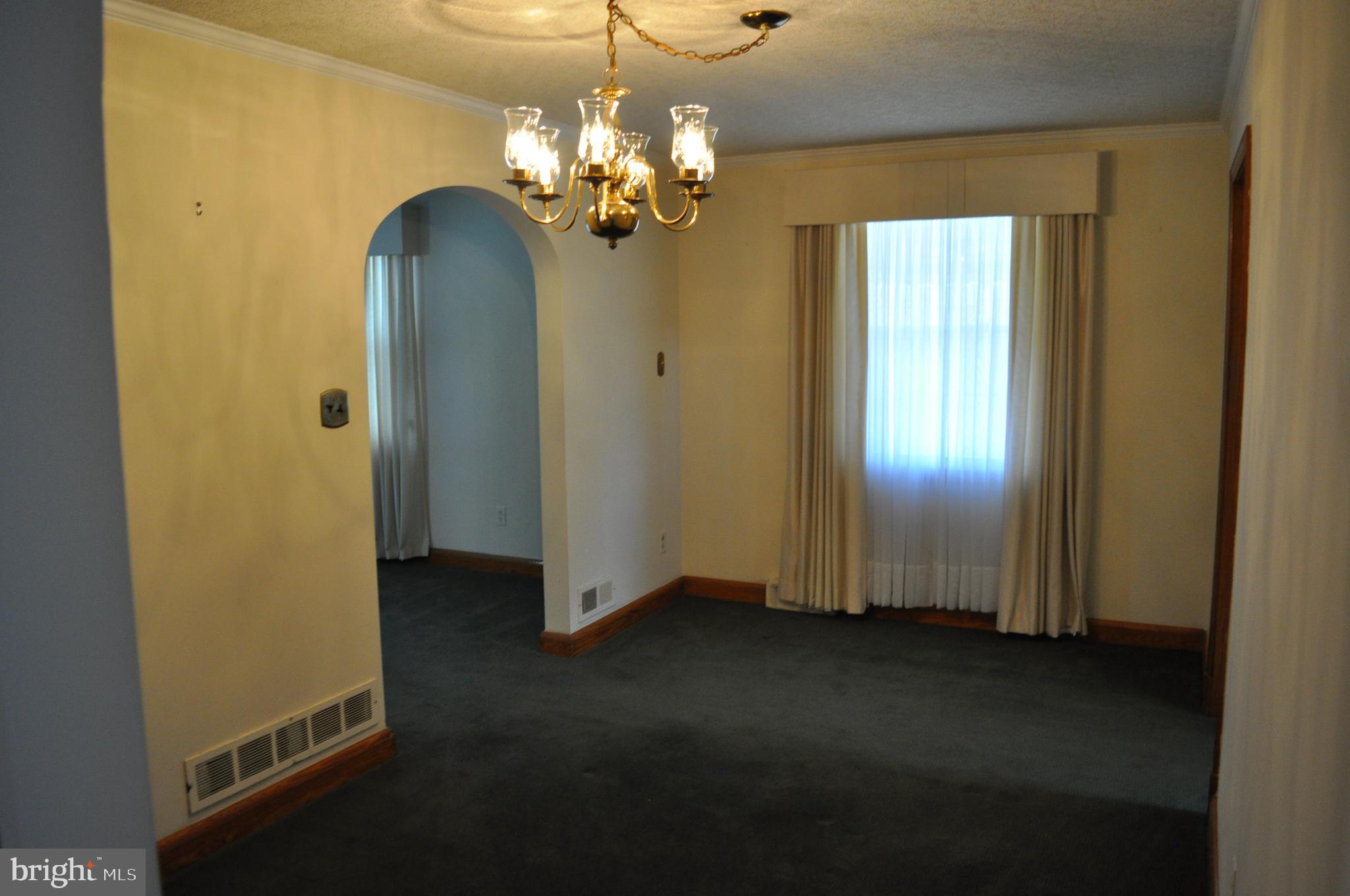 1818 Hanford Road Baltimore, MD 21237 - Photo 10 of 28 DINING ROOM
