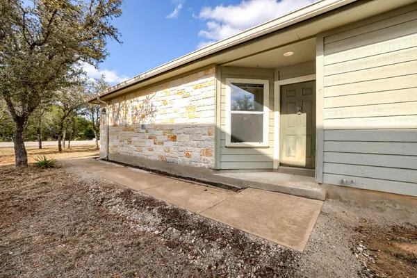 $1,945 | 21501 Boggy Ford Road, Unit B, Lago Vista, TX 78645