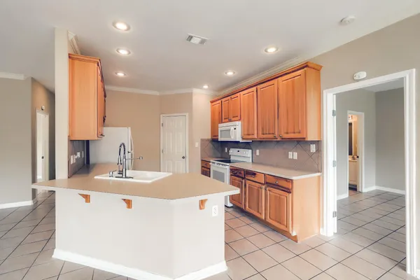 $1,945 | 21501 Boggy Ford Road, Unit B, Lago Vista, TX 78645