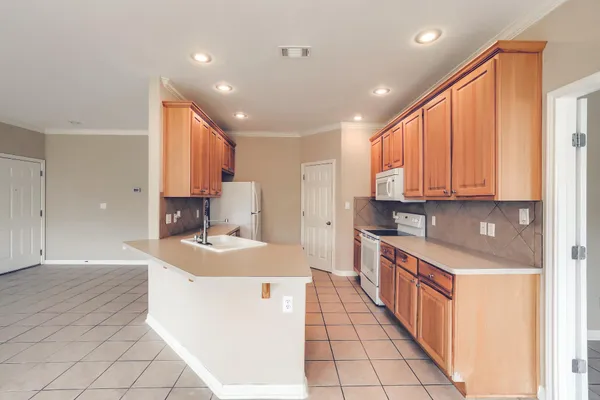 $1,945 | 21501 Boggy Ford Road, Unit B, Lago Vista, TX 78645