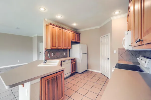 $1,945 | 21501 Boggy Ford Road, Unit B, Lago Vista, TX 78645