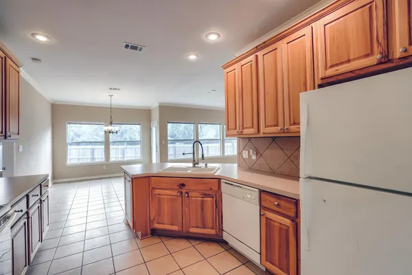 $1,945 | 21501 Boggy Ford Road, Unit B, Lago Vista, TX 78645