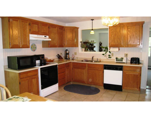 186 Spring Street Shrewsbury, MA 01545 - Photo 7 of 18 Gallery Image 7