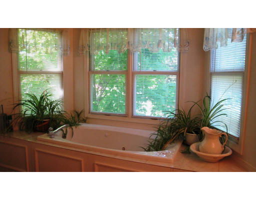186 Spring Street Shrewsbury, MA 01545 - Photo 10 of 18 Gallery Image 10