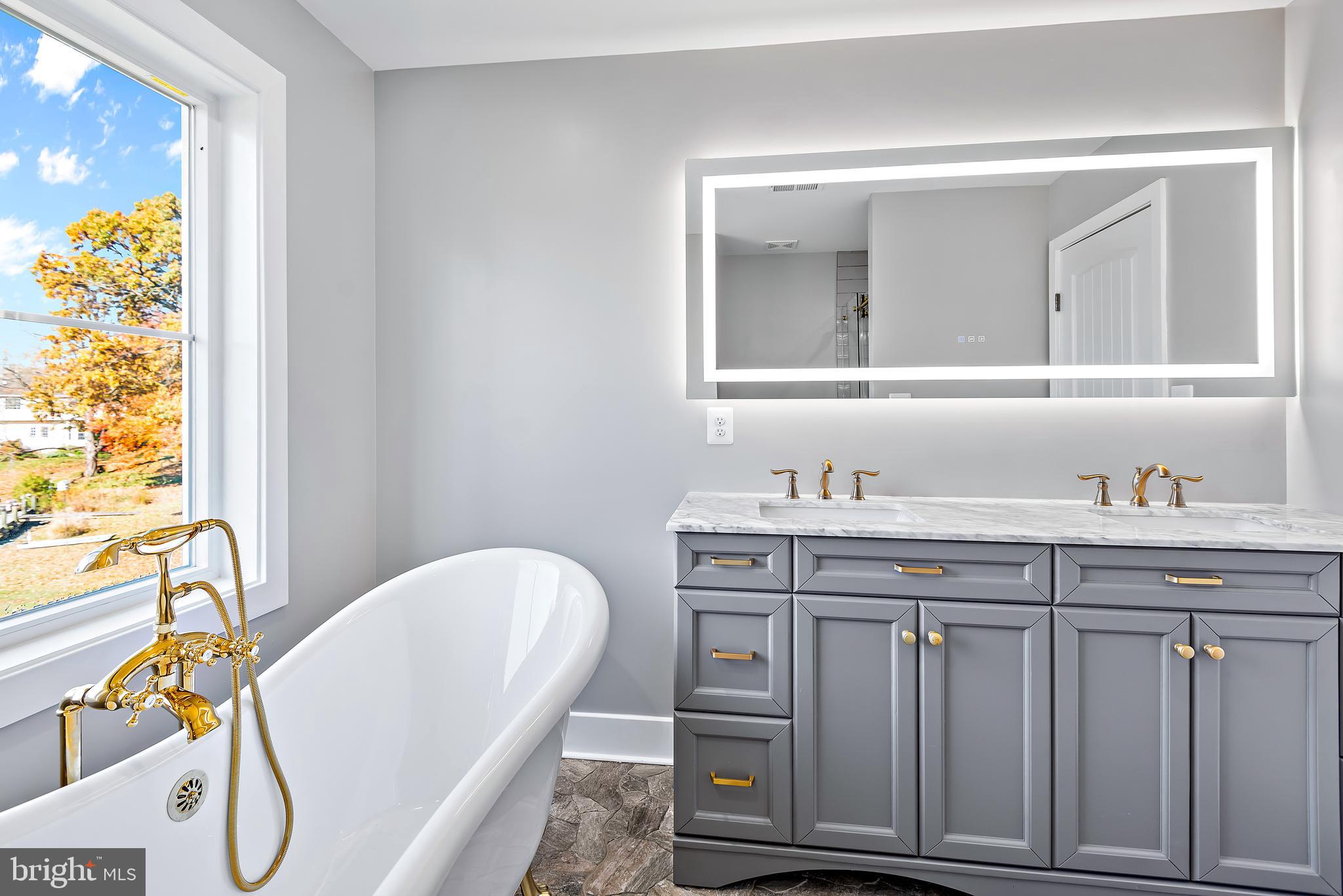 1220 Daves Road Edgewater, MD 21037 - Photo 46 of 79 Gorgeous fixtures!