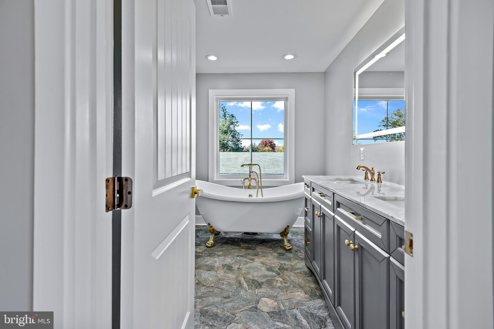 1220 Daves Road Edgewater, MD 21037 - Photo 47 of 79 Gorgeous flooring in owners suite!