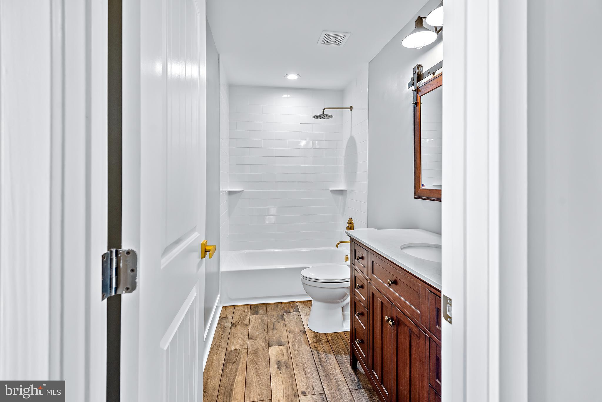 1220 Daves Road Edgewater, MD 21037 - Photo 58 of 79 Hall bath