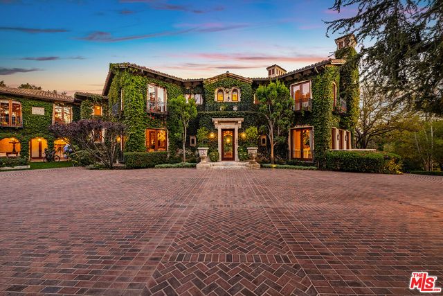 $36,995,000 | 1550 Amalfi Drive, Pacific Palisades, CA 90272