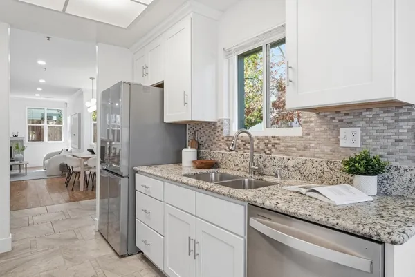 $1,728,000 | 2291 Oaktree Drive, Unit 201, Mountain View, CA 94040