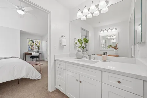 $1,728,000 | 2291 Oaktree Drive, Unit 201, Mountain View, CA 94040