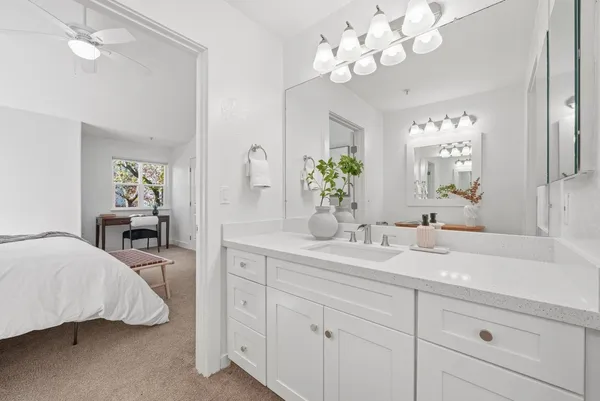 $1,728,000 | 2291 Oaktree Drive, Unit 201, Mountain View, CA 94040