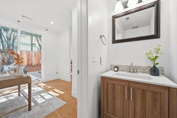 $1,728,000 | 2291 Oaktree Drive, Unit 201, Mountain View, CA 94040