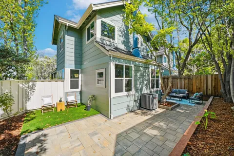 $1,728,000 | 2291 Oaktree Drive, Unit 201, Mountain View, CA 94040