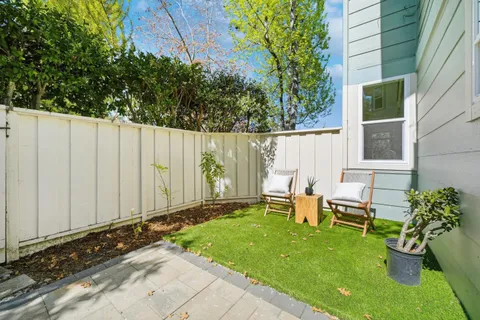 $1,728,000 | 2291 Oaktree Drive, Unit 201, Mountain View, CA 94040