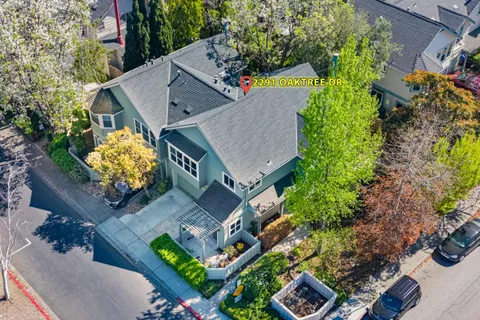 $1,728,000 | 2291 Oaktree Drive, Unit 201, Mountain View, CA 94040