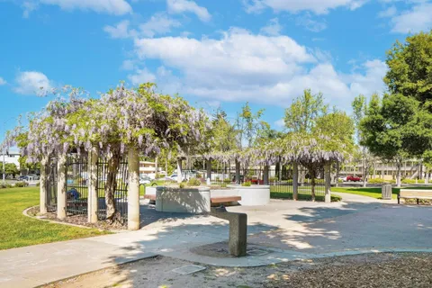 $1,728,000 | 2291 Oaktree Drive, Unit 201, Mountain View, CA 94040
