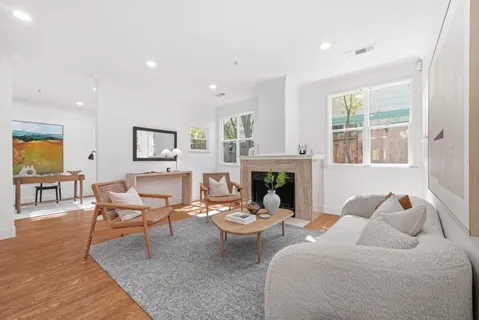 $1,728,000 | 2291 Oaktree Drive, Unit 201, Mountain View, CA 94040