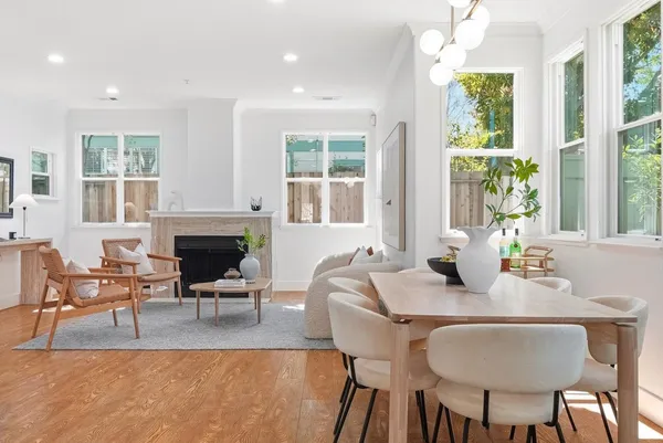 $1,728,000 | 2291 Oaktree Drive, Unit 201, Mountain View, CA 94040