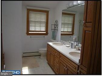 967 Cloverly Road Berwyn, PA 19312 - Photo 9 of 12 Bathroom
