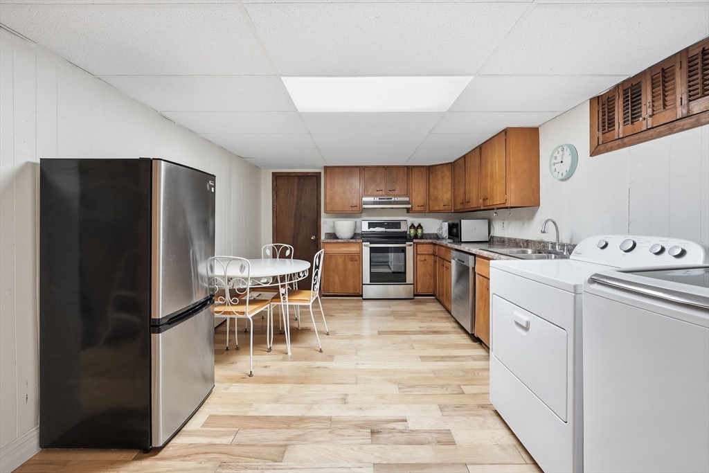 22 Maxdale Road Worcester, MA 01602 - Photo 24 of 34