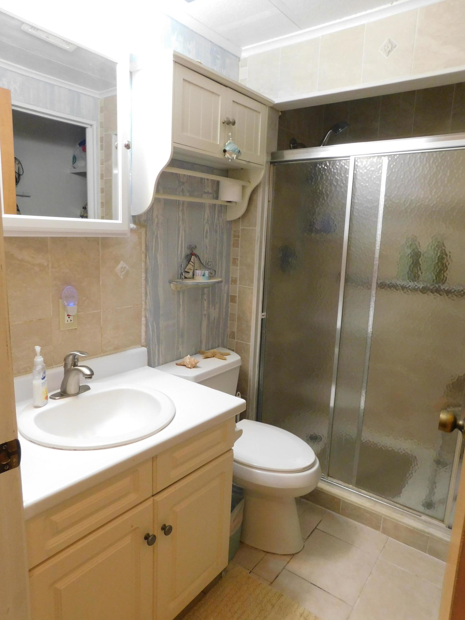 6352 Indrio Road Fort Pierce, FL 34951 - Photo 16 of 33 Guest Bathroom