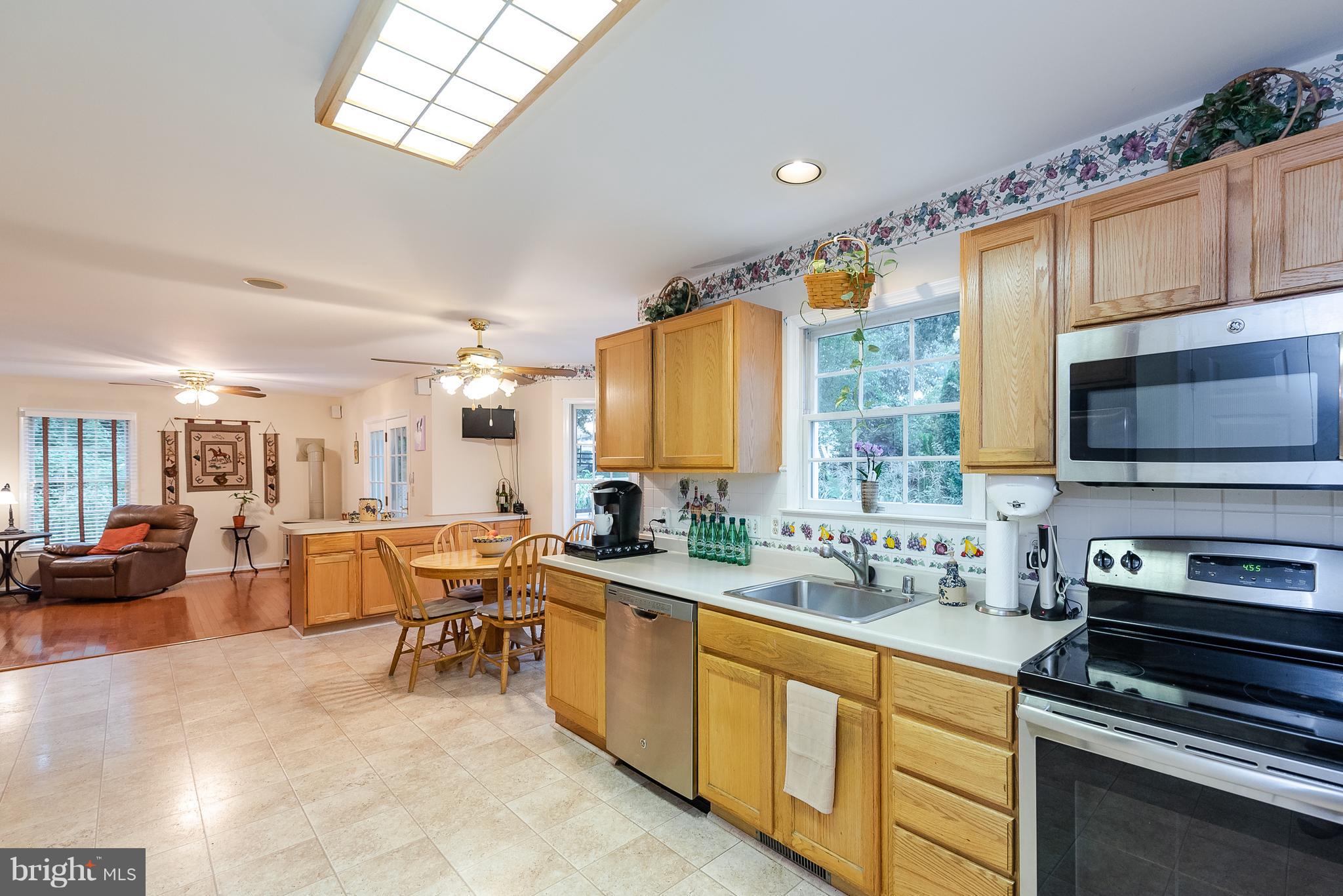 5807 Hunt Club Road Elkridge, MD 21075 - Photo 5 of 30 Kitchen