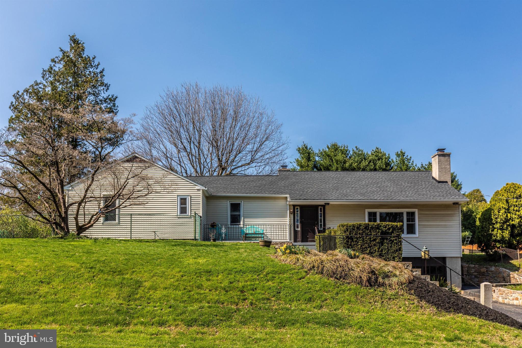237 Walker Road Wayne, PA 19087 - Photo 1 of 55