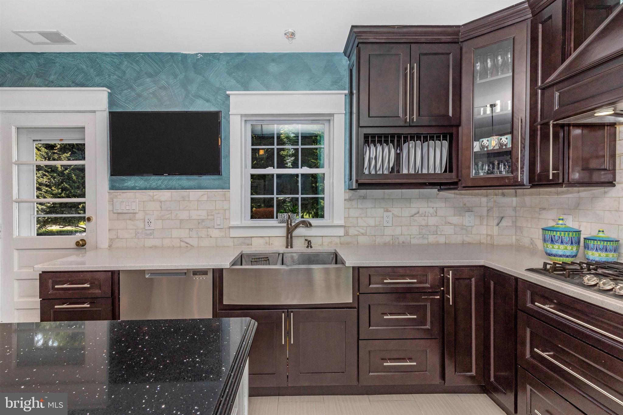 237 Walker Road Wayne, PA 19087 - Photo 17 of 55