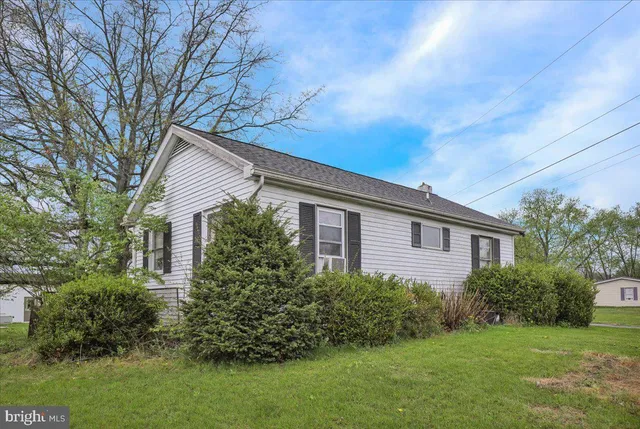 $1,100,000 | 154 West Maple Grove Road, Denver, PA 17517