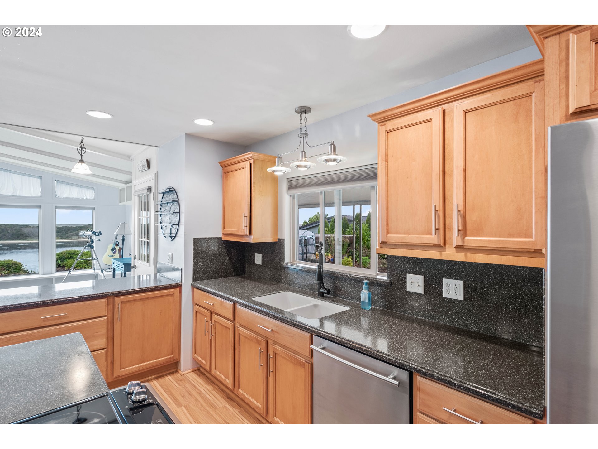 1601 Rhododendron Drive, Unit 557 Florence, OR 97439 - Photo 12 of 37 Gallery Image 12