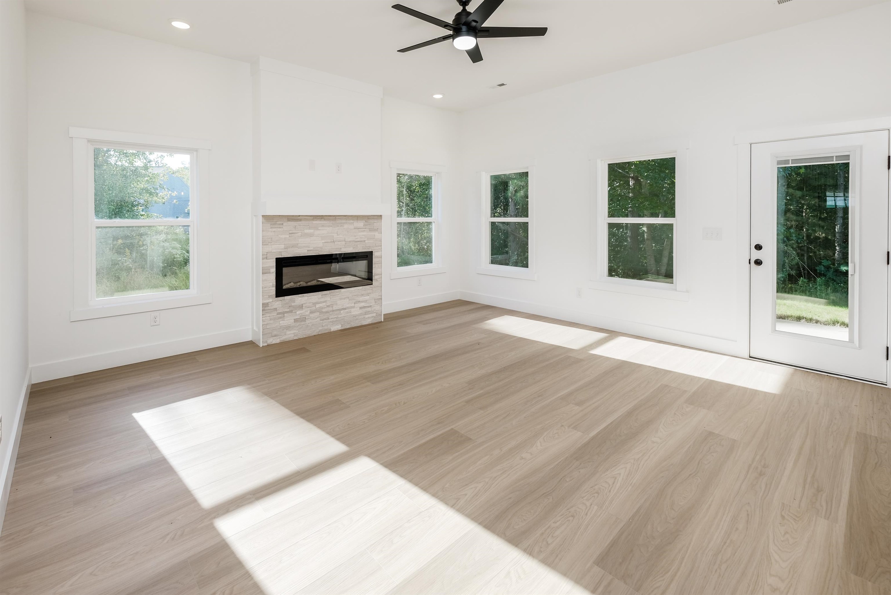 550 Vault Way Roebuck, SC 29376 - Photo 5 of 29 Gallery Image 5