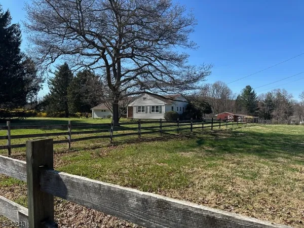 $795,000 | 1 Scarlet Oak Road, Califon, NJ 07830