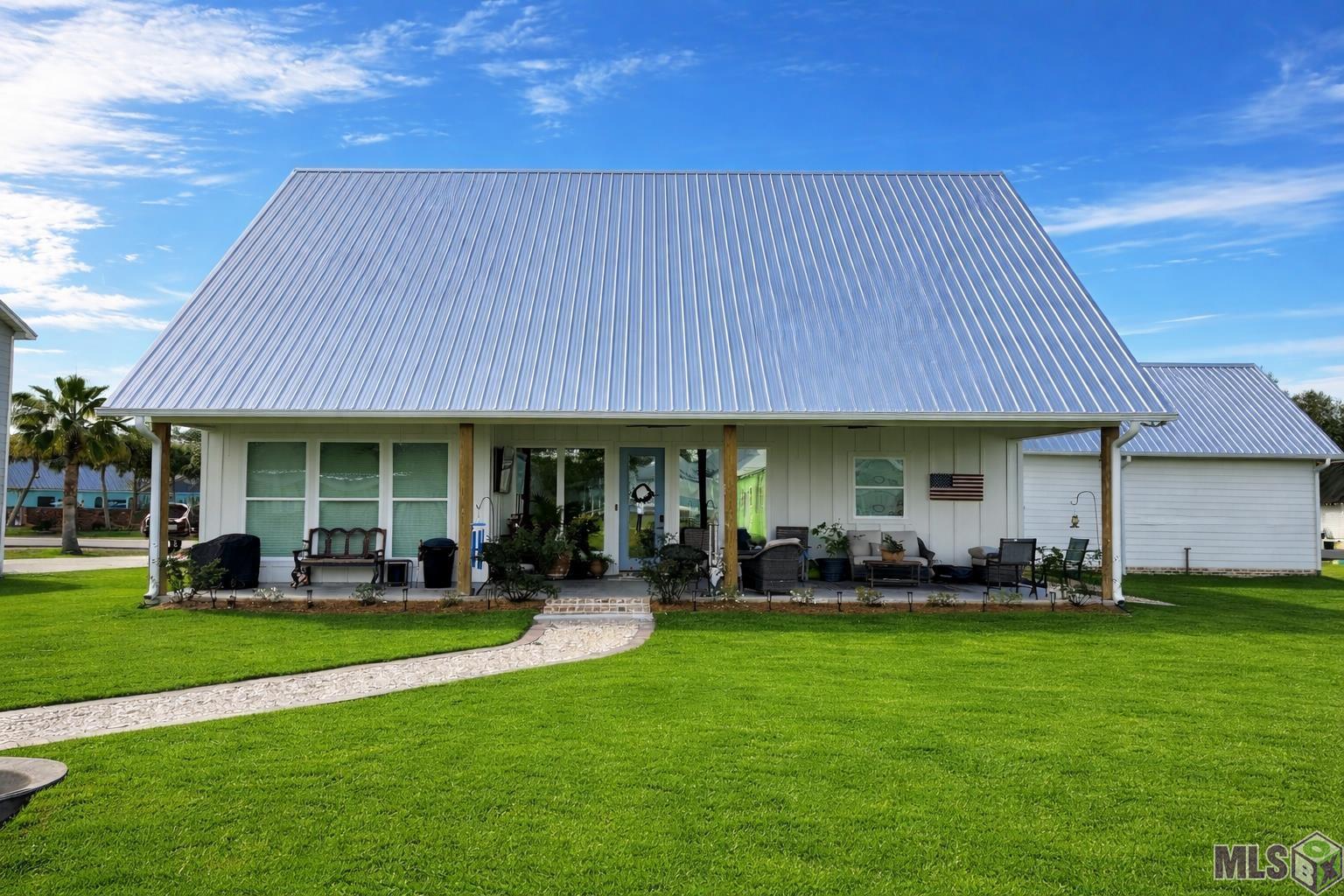 26234 Riverscape Drive Springfield, LA 70462 - Photo 2 of 21