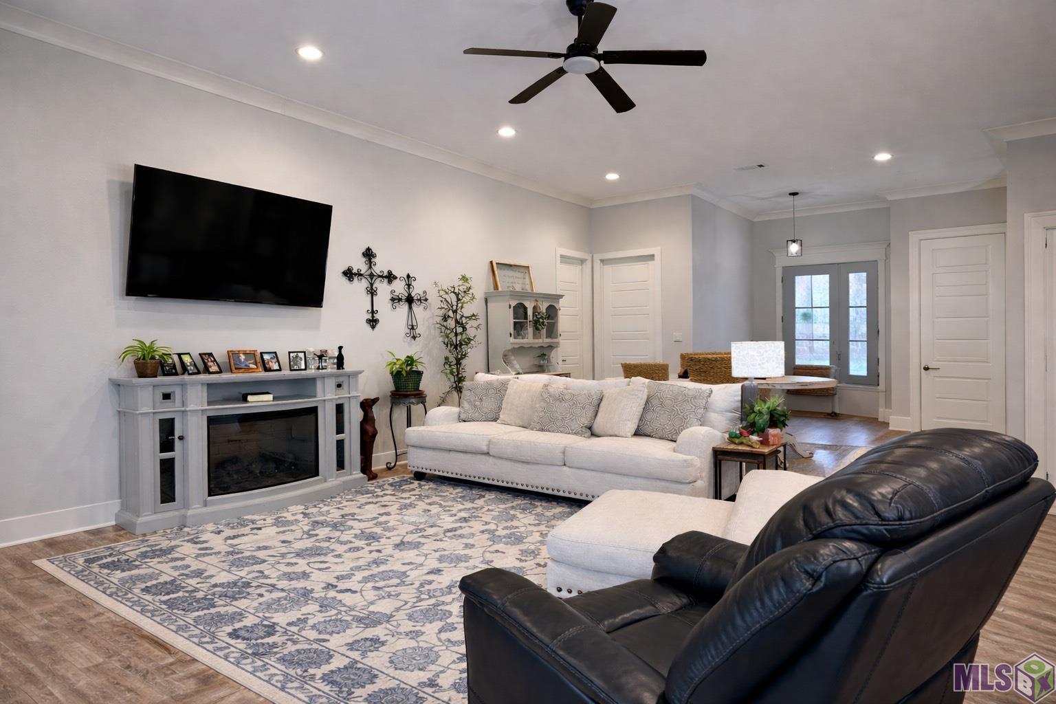 26234 Riverscape Drive Springfield, LA 70462 - Photo 3 of 21