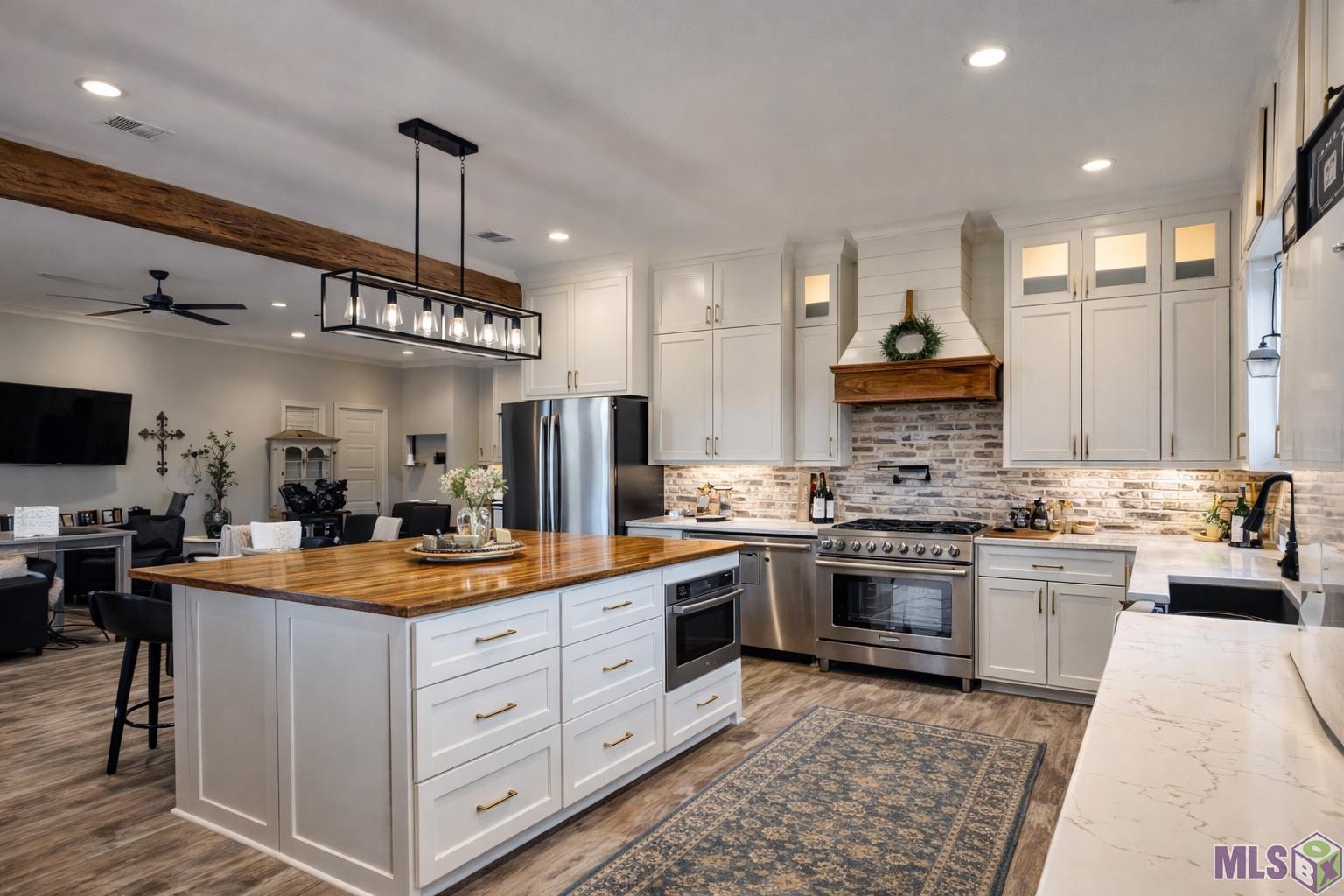 26234 Riverscape Drive Springfield, LA 70462 - Photo 5 of 21