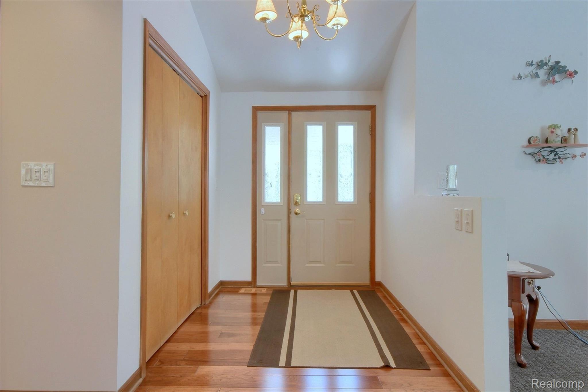 20683 Clark Road Belleville, MI 48111 - Photo 3 of 34 3-Entry.jpg